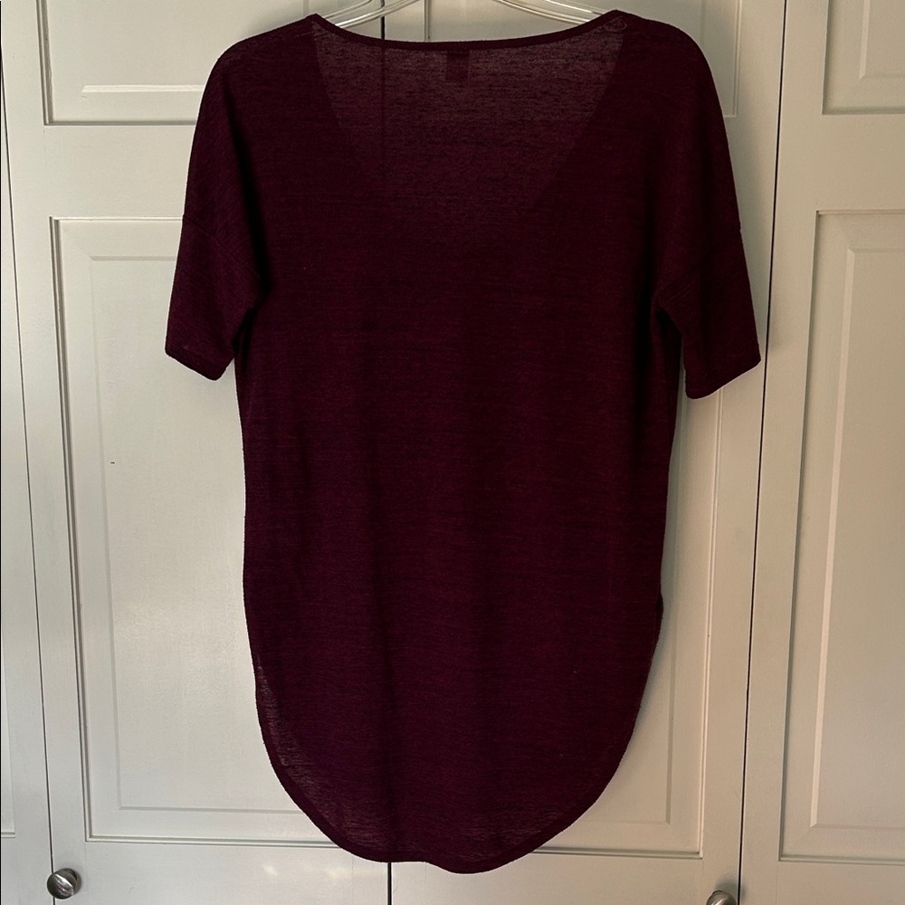 Old Navy Deep Burgundy Short Sleeve Tee - Picture 7 of 8